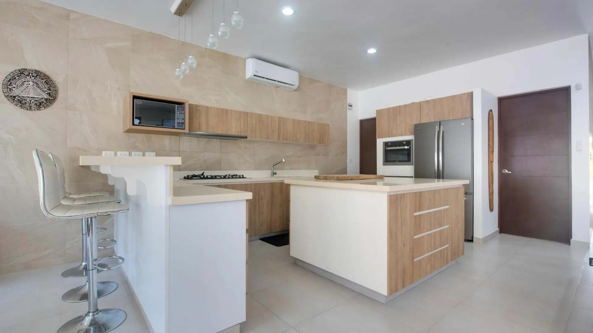 Luxe Playa Del Carmen Home With Pool - Walk To Beach Vakantiehuis