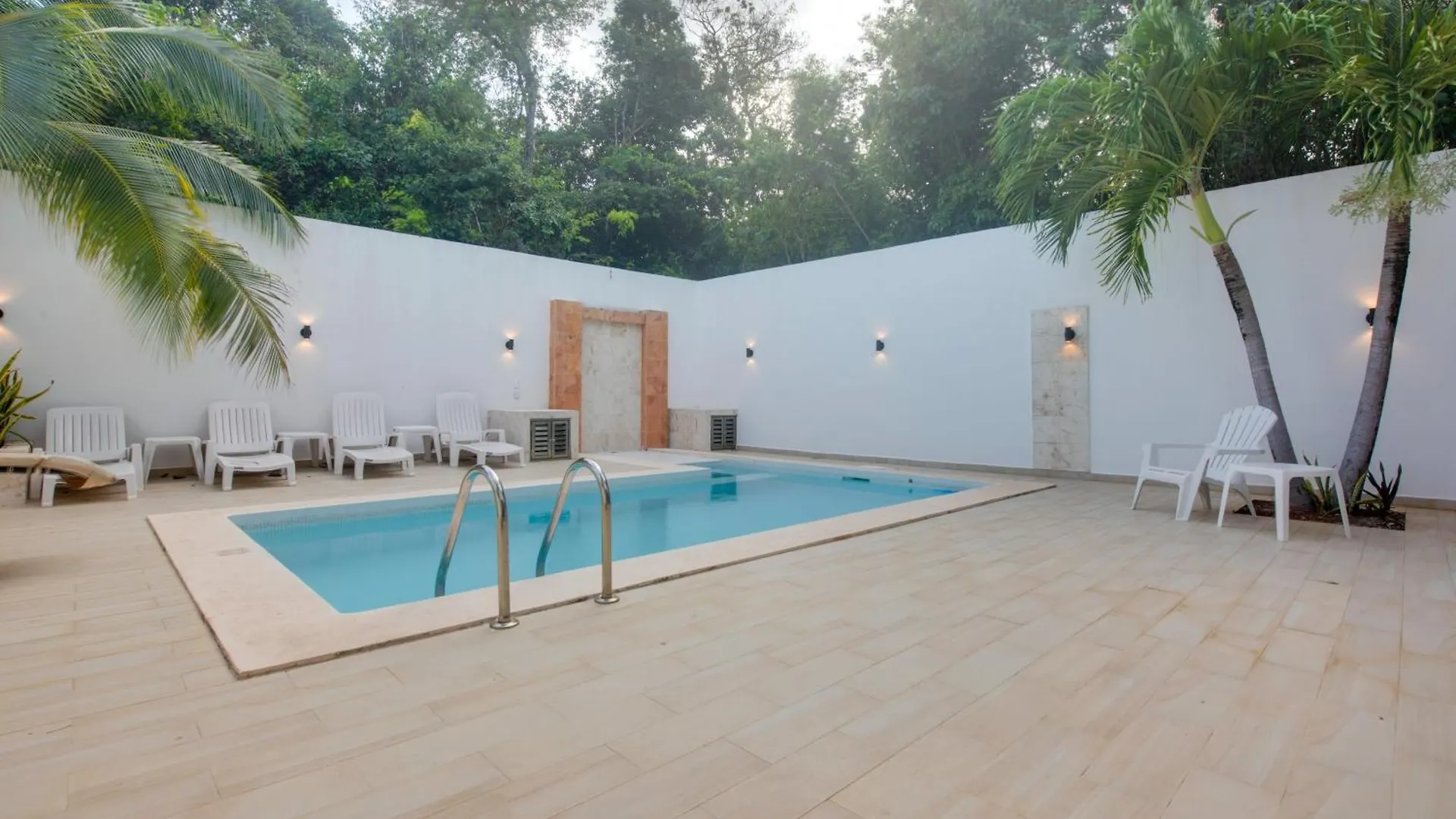 Vakantiehuis Luxe Playa Del Carmen Home With Pool - Walk To Beach